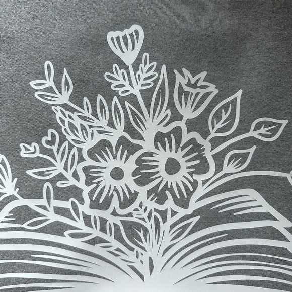 Gray Crewneck Sweatshirt with Floral Book Design Size 4XL - Picture 3 of 8